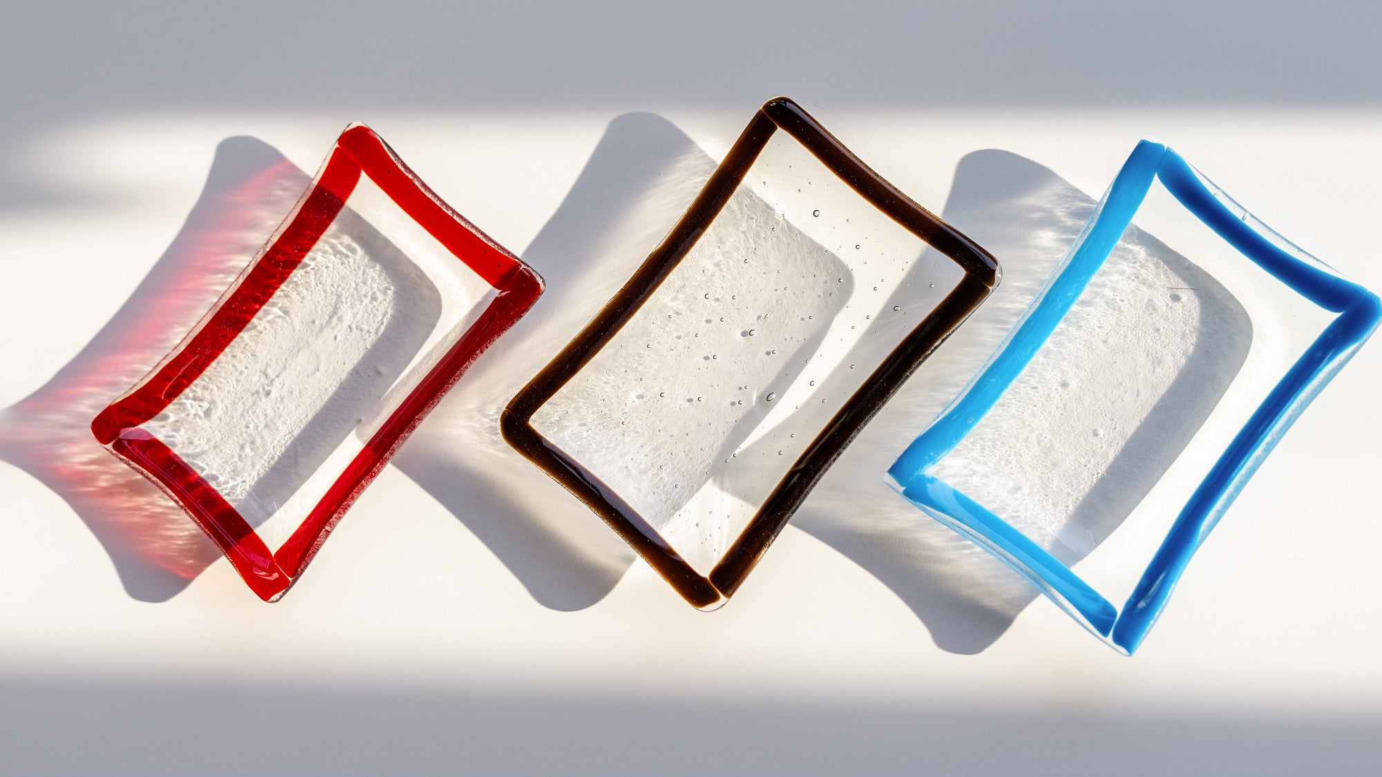 Plateau en verre – Bordure noire