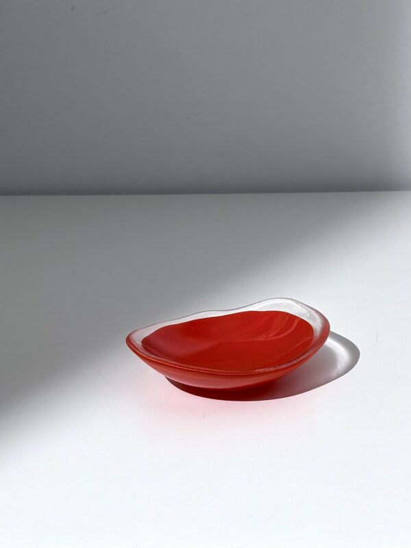 Petit bol orange en verre thermoformé – MÉLA par Mélanie Laplante